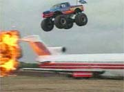 monster_truck_jumping_the_aiane_(awesome)_video.racing.hu.mpeg